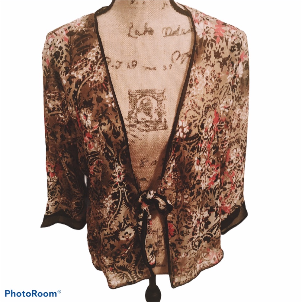 Chico’s Front Tie Light Wrap w 3/4 Sleeves